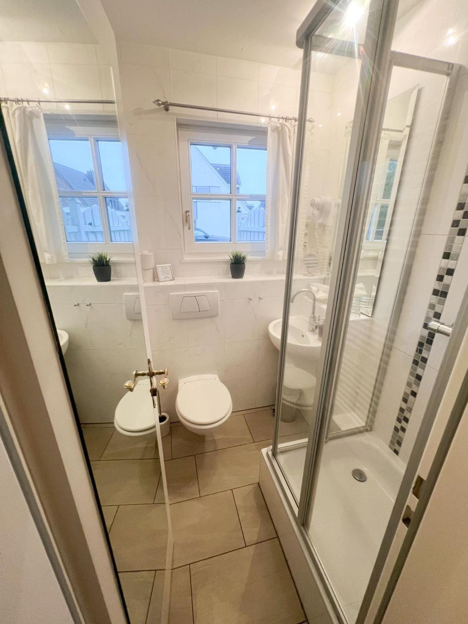 Hotel Garni Seeluft Buesum Екстер'єр фото