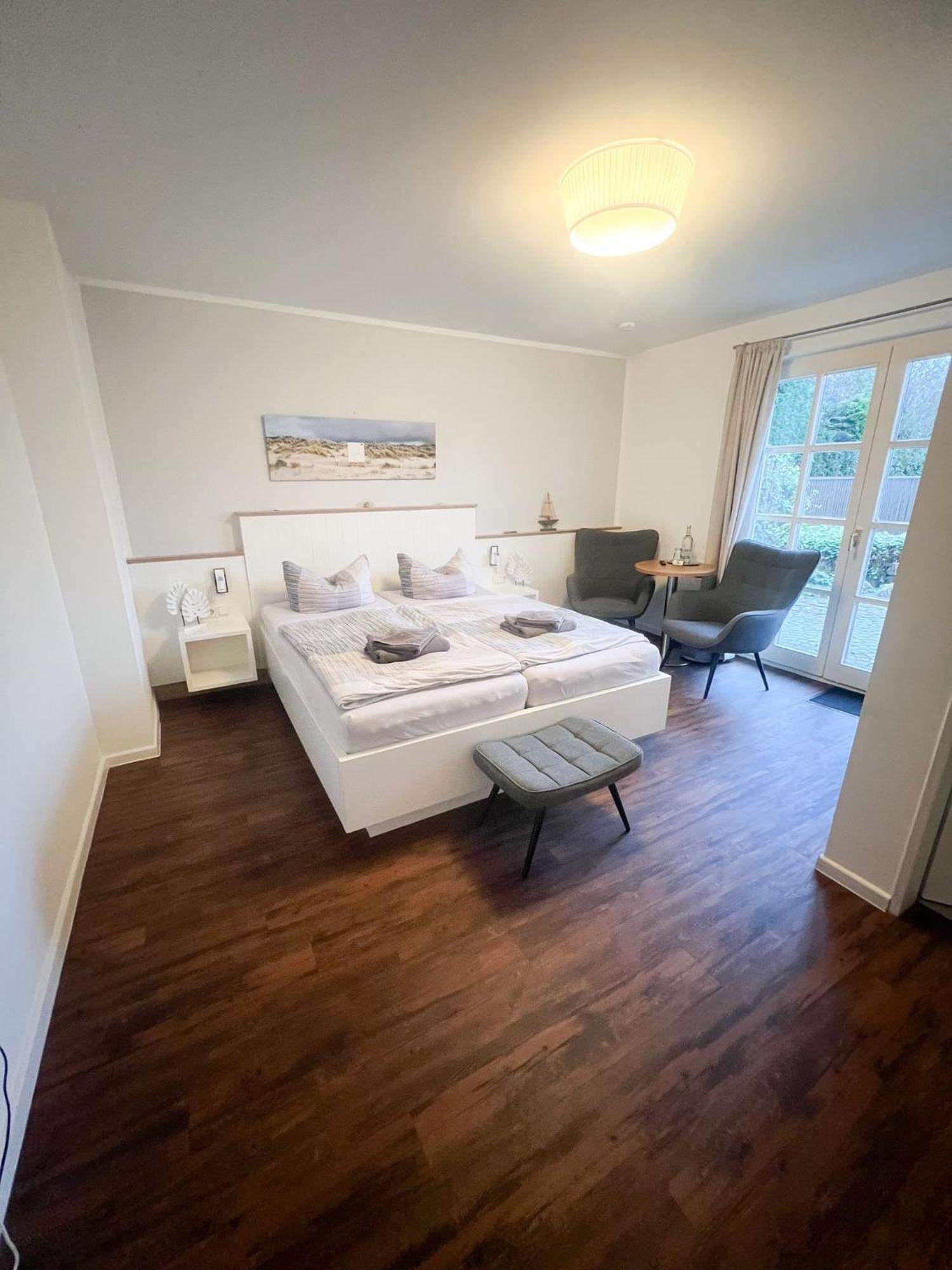 Hotel Garni Seeluft Buesum Екстер'єр фото